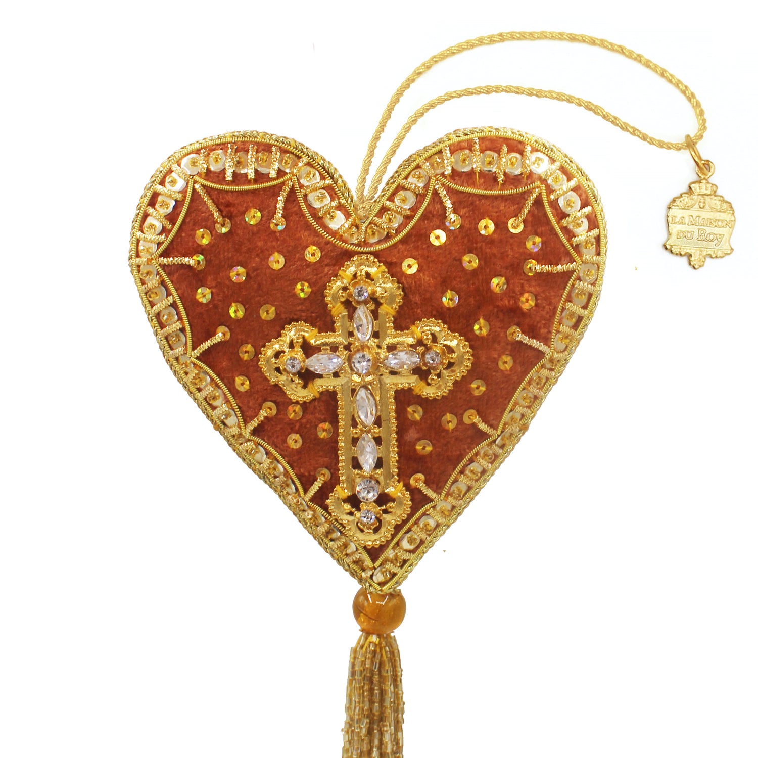 Cœur suspendu camel brodé de perles et sequins dorés, croix centrale en cristaux