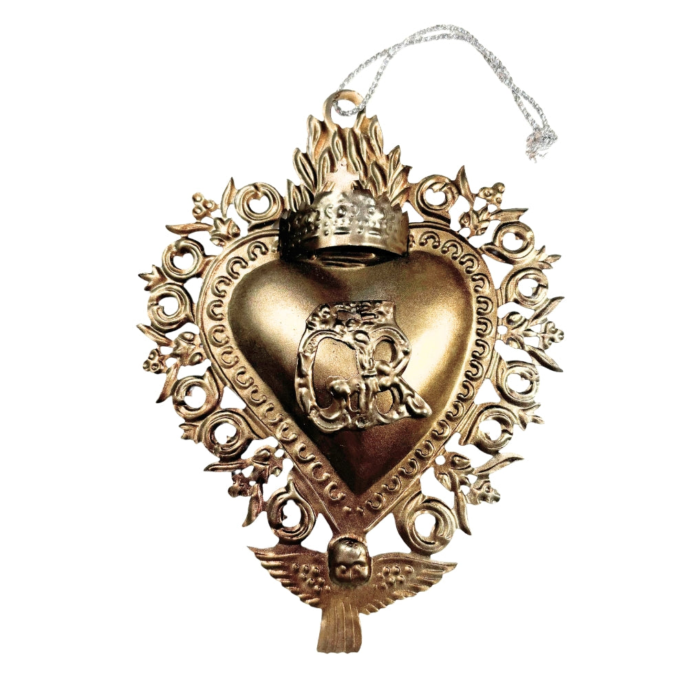 Ex-voto en métal doré en forme de cœur sacré, avec flamme couronnée et ange en relief