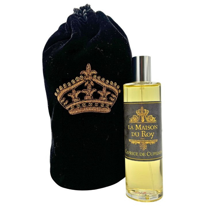 Flacon de parfum d'ambiance au cèdre Caprice de Cupidon avec pochon noir brodé d'une couronne dorée