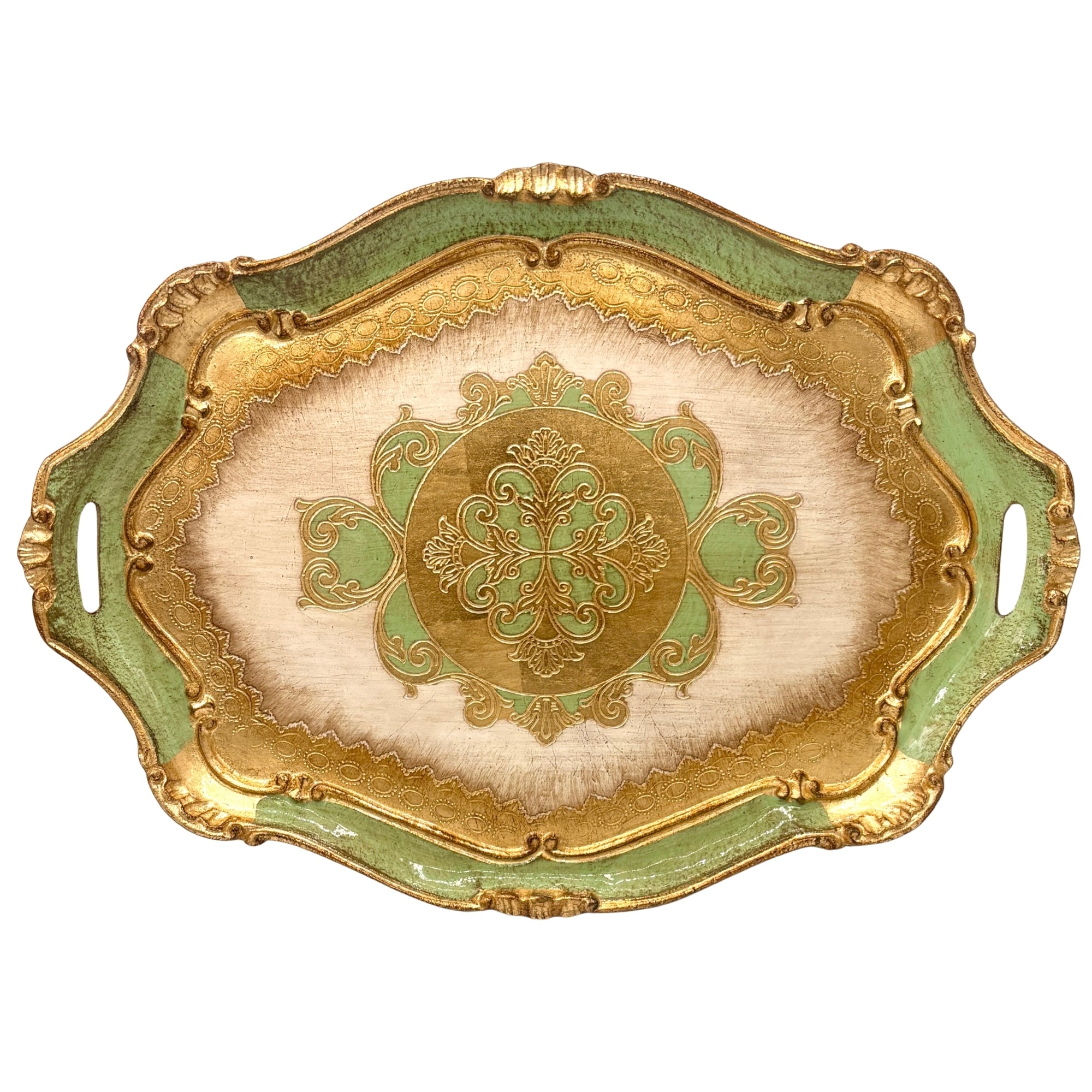 Plateau à poignées vert et doré, forme baroque avec motifs floraux centraux et bordures ornées en relief