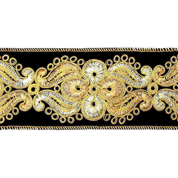 Ruban brodé en velours noir avec motifs dorés et arabesques