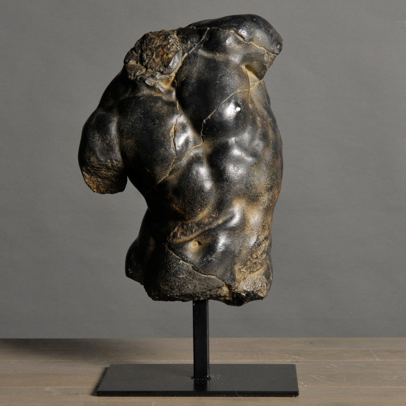 Torse d Apollon noir en composite patiné, sur socle métallique