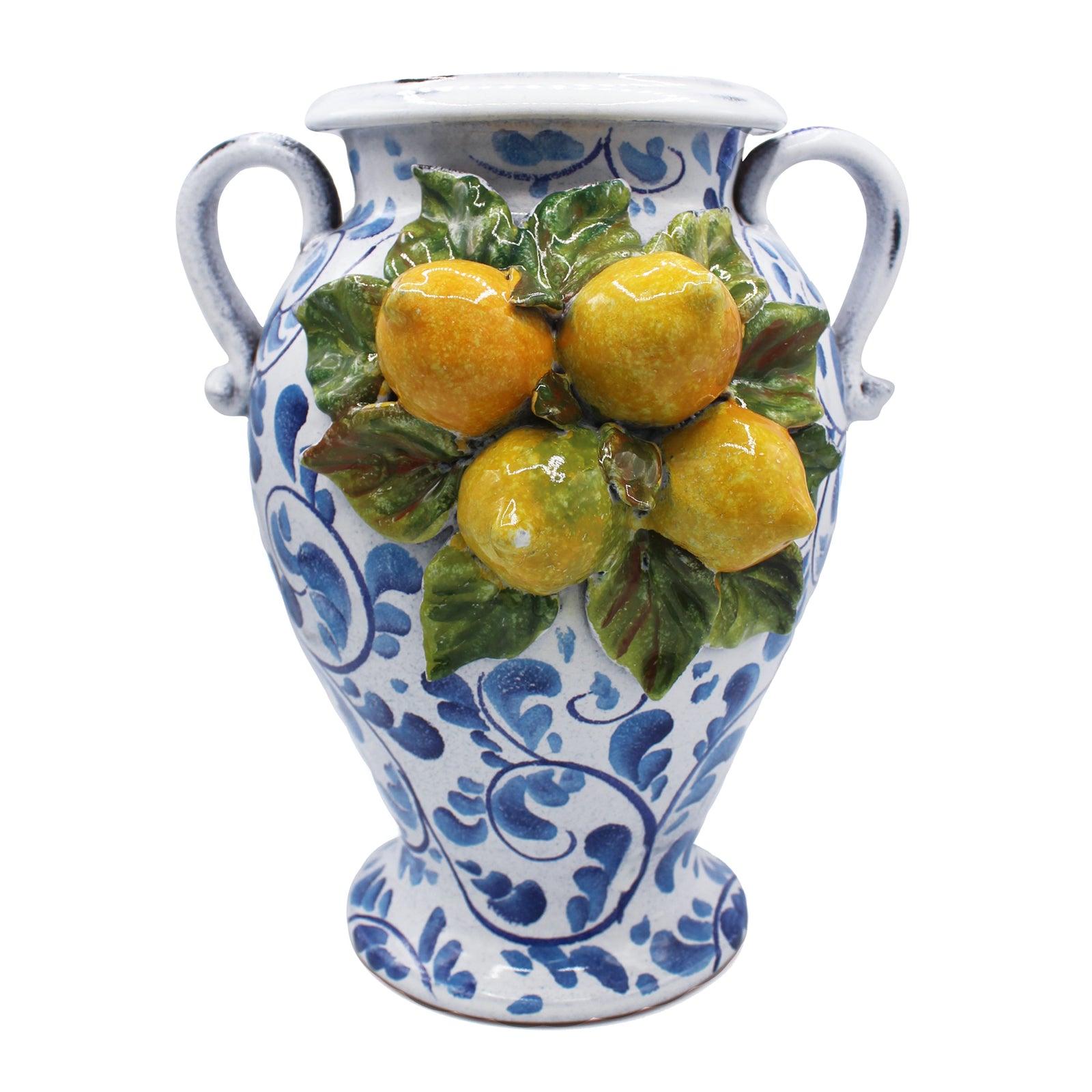 Vase en faïence blanc et bleu à anses, avec citrons saillants jaunes et feuilles vertes