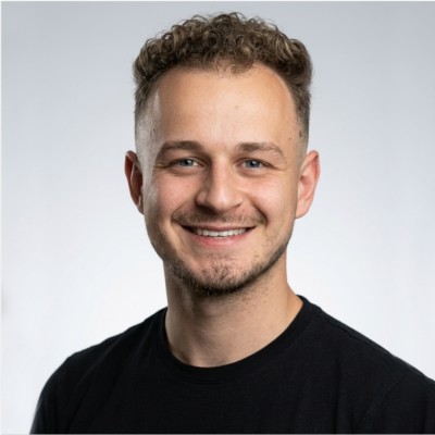 Tyler Smith, Trade Show Podcast & Event Videographer in Columbus
