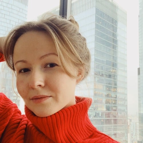 Maria S., AI Visual Specialist & UGC Creator | Content for Beauty & Medicine in Porto