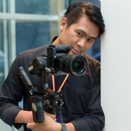 TITIPONG C., Freelance Videographer & Video Editor | Sony FX3 | DaVinci Resolve in Singapore
