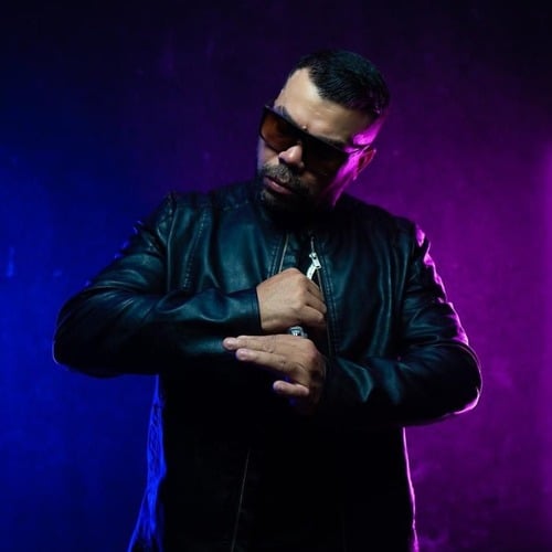 Valdenio M., Video Editor | Music Videos, Podcasts & Social Media YouTube Video in Valencia