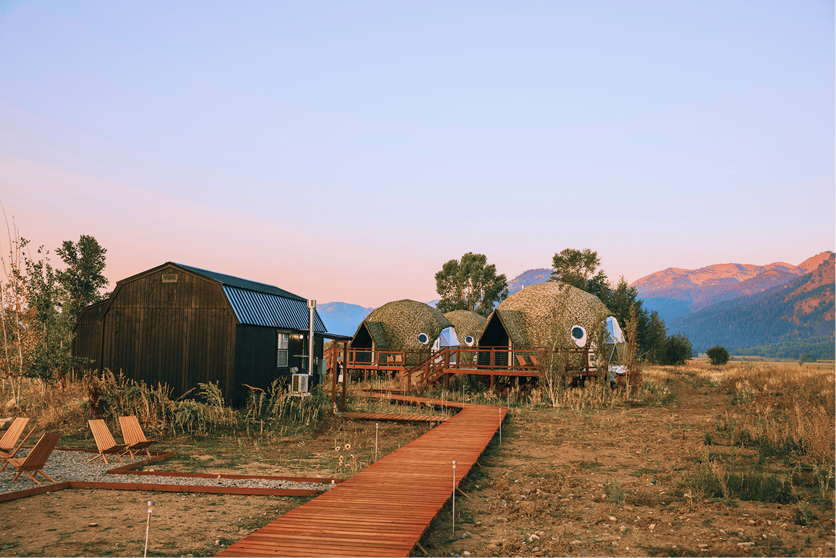 Mirror and bunk bed in geodesic dome