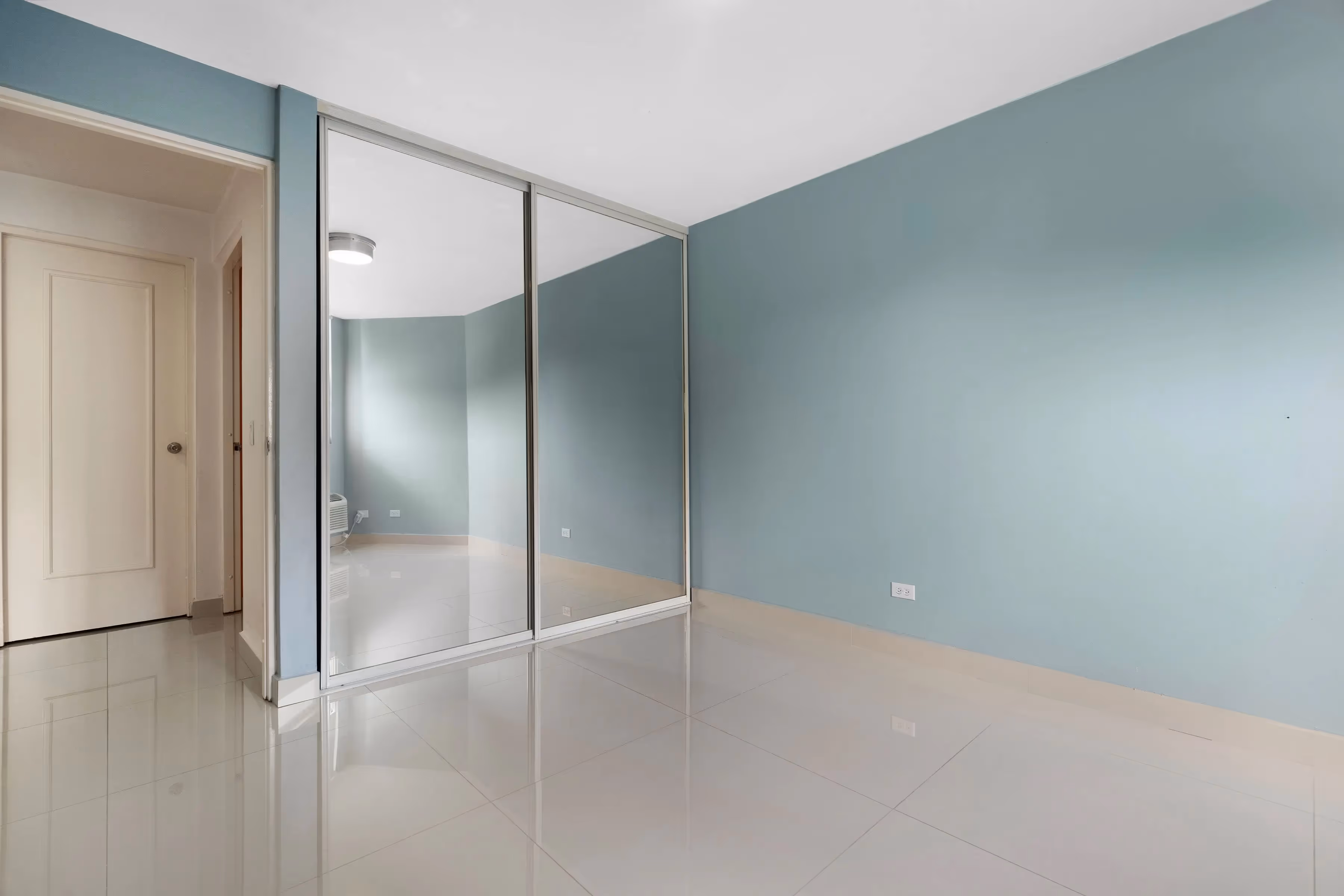 Luxury condo with gym in Parque de Loyola