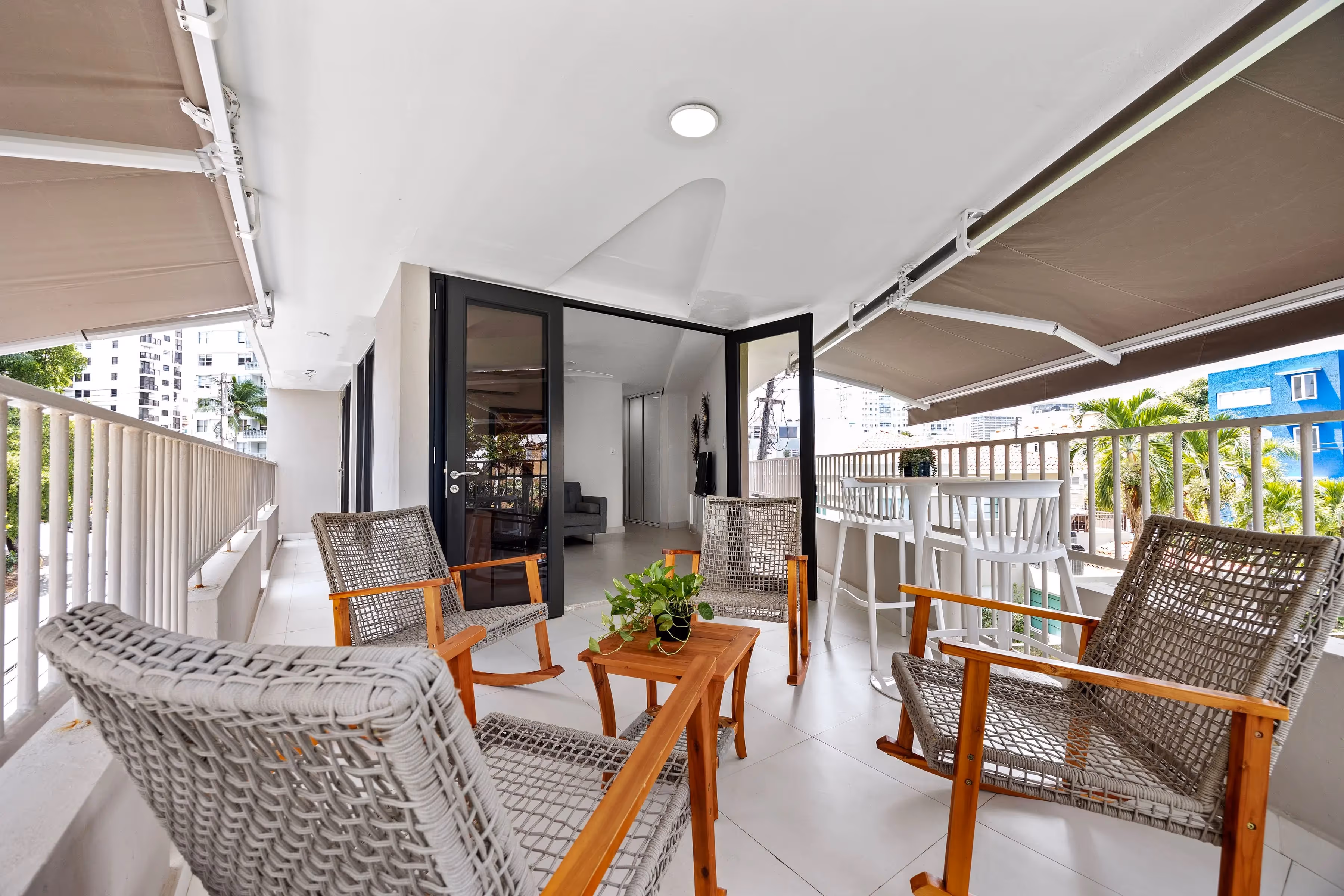 Prime location near Condado Beach and Plaza Del Indio