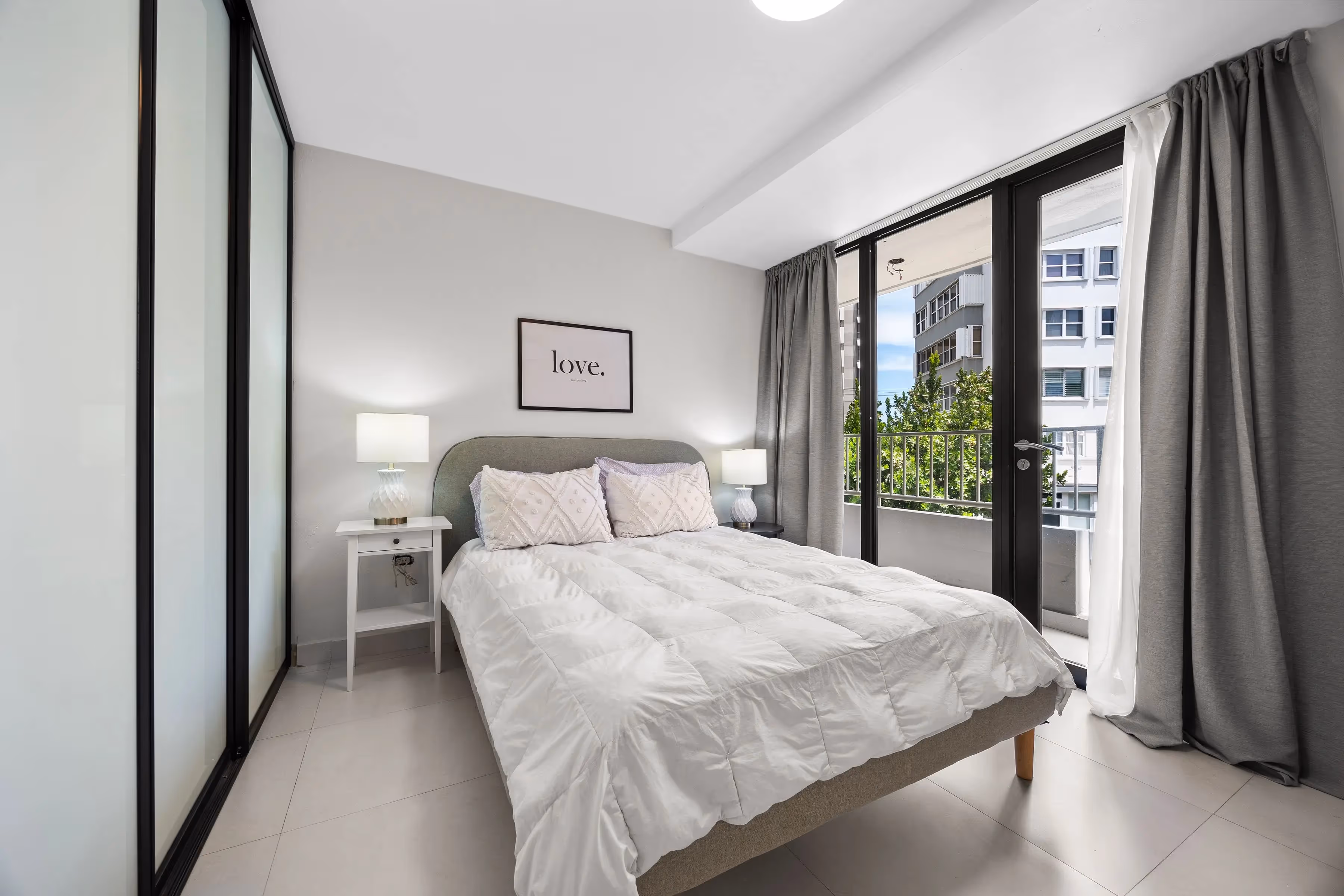 Walking distance to Saint John’s and Robinson Schools