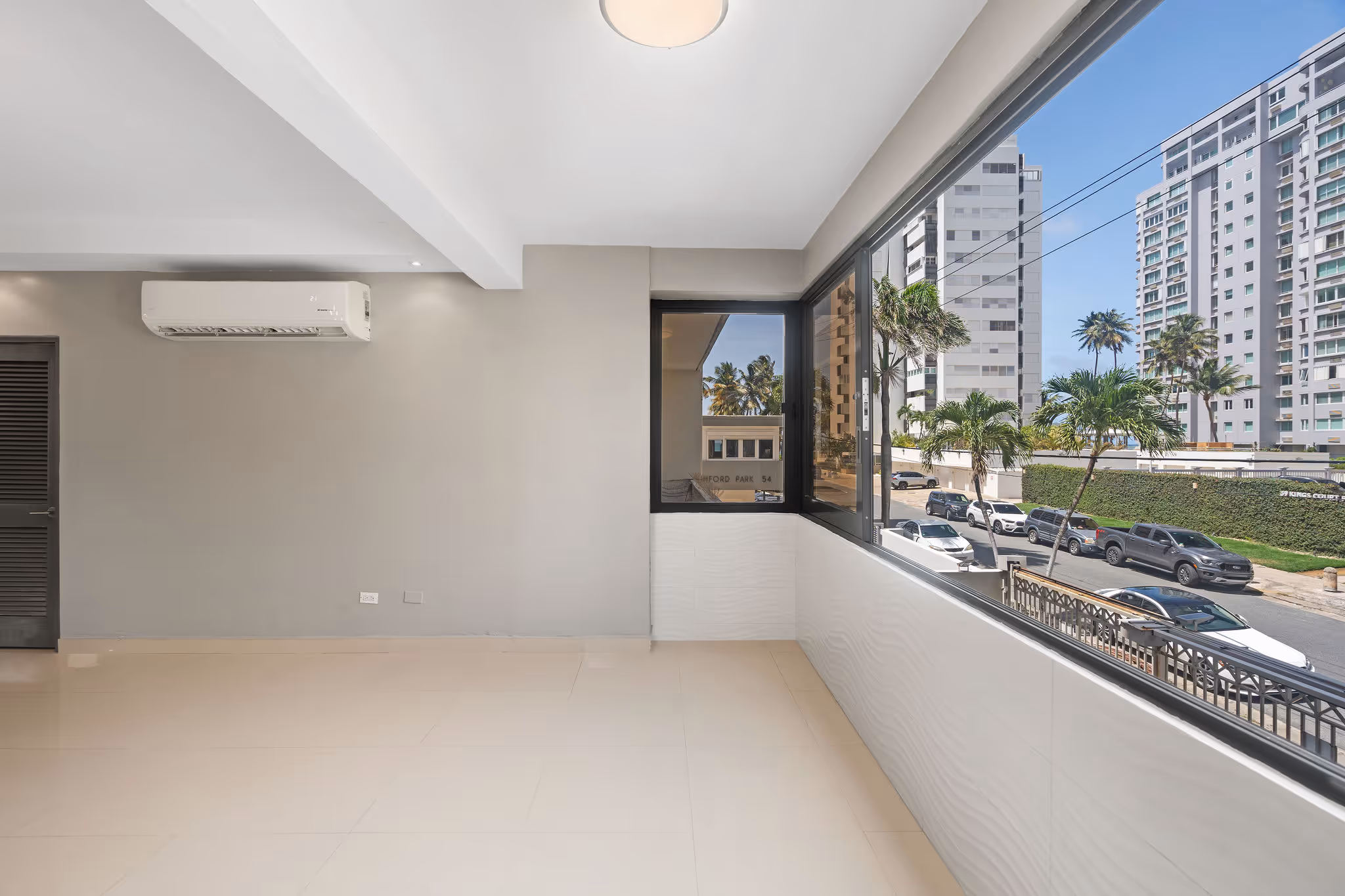 Spacious 4 bedroom home near Ocean Park Beach