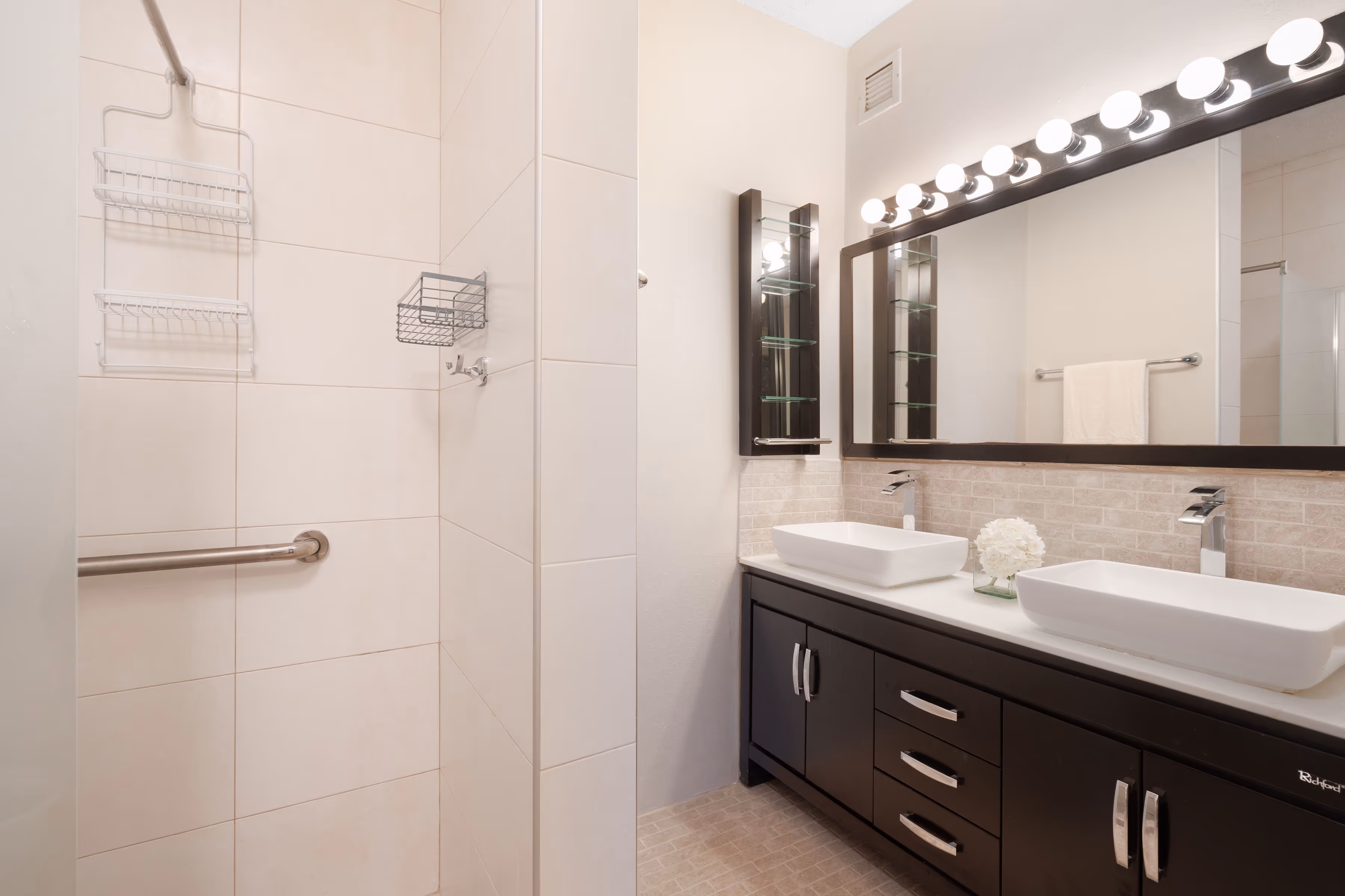 Crescent Beach condo with community pools and landscaping