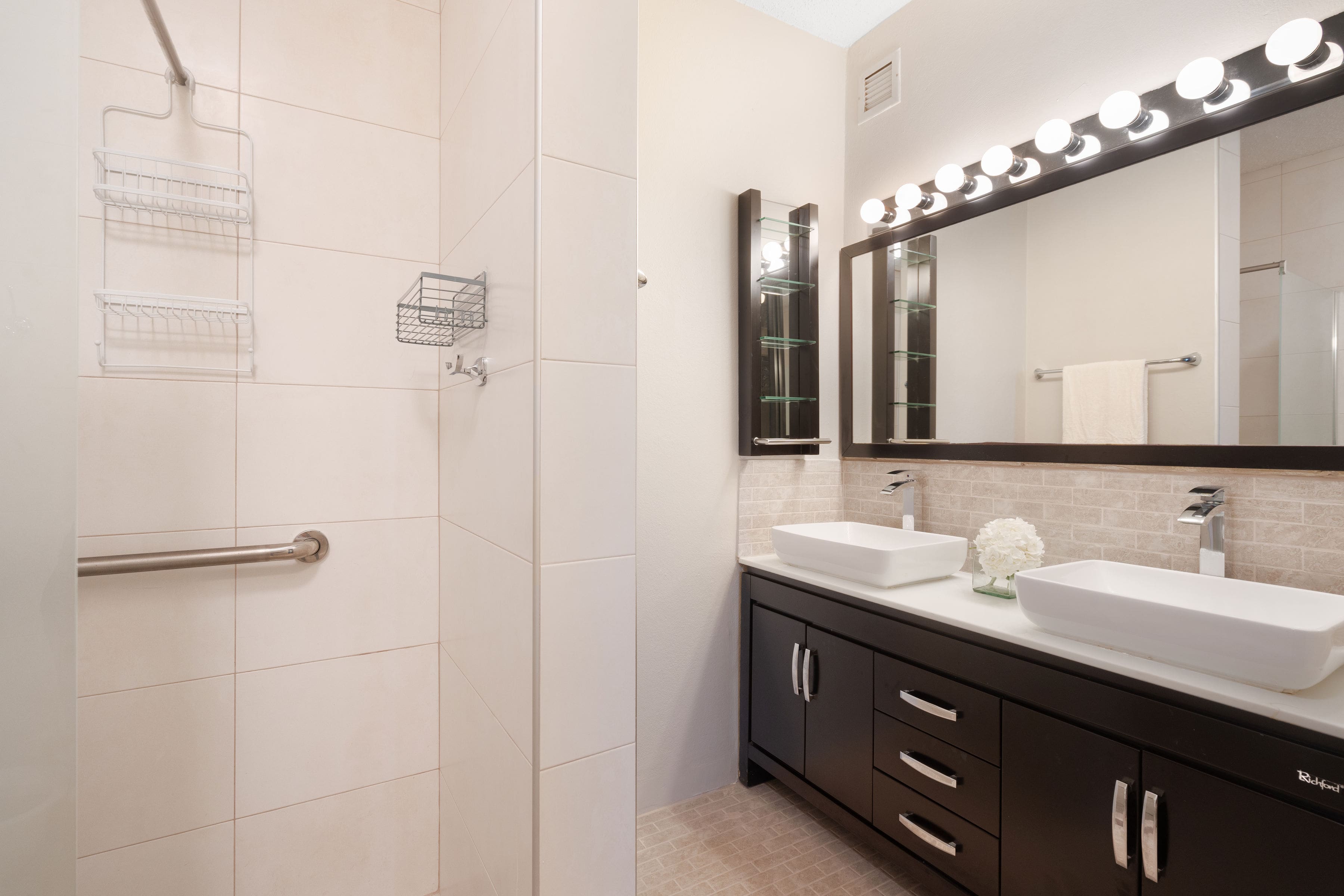 Crescent Beach condo with community pools and landscaping