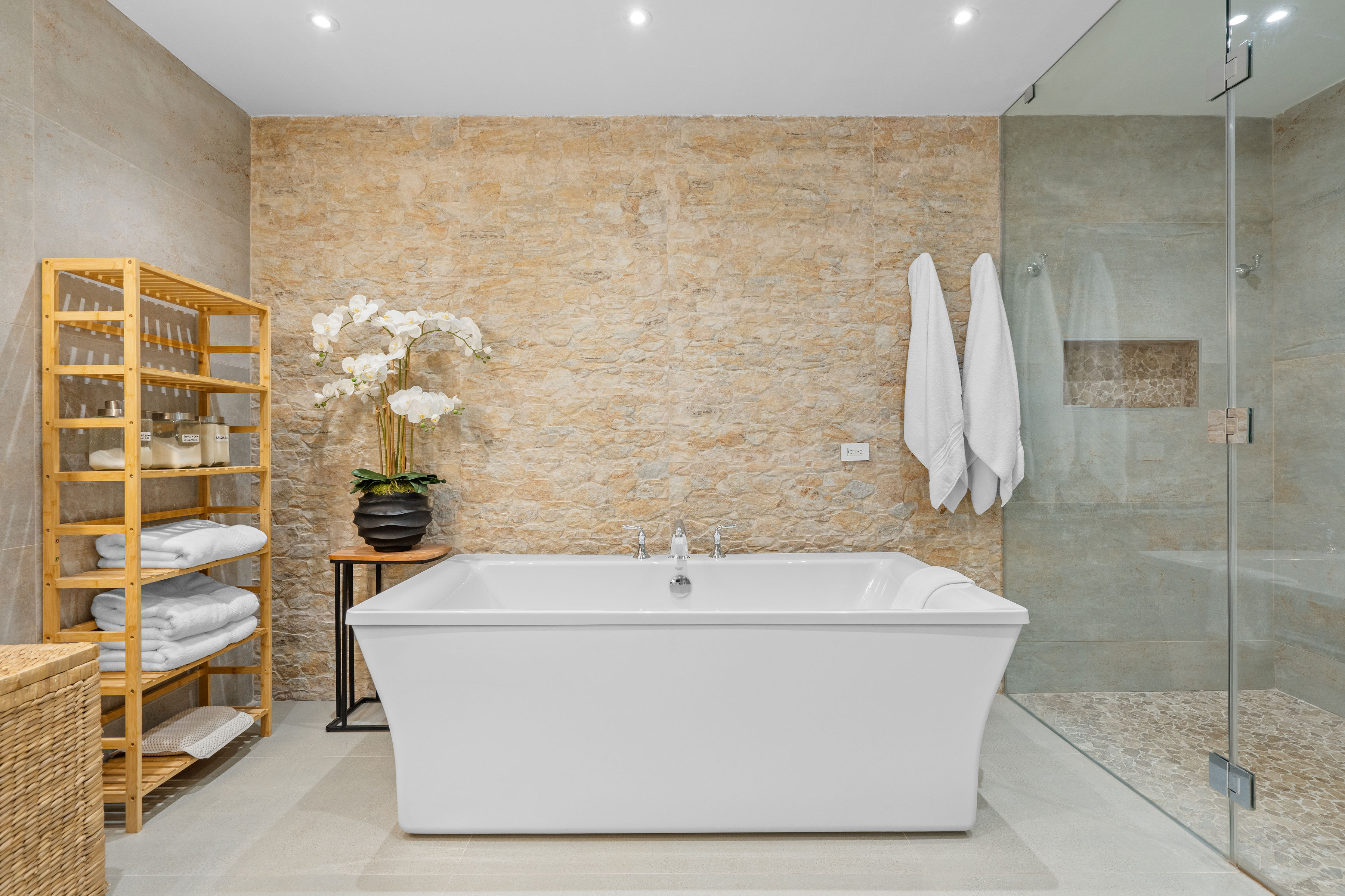 Royal Palm Vega Alta | Renovated primary bathroom with double vanity and premium finishes