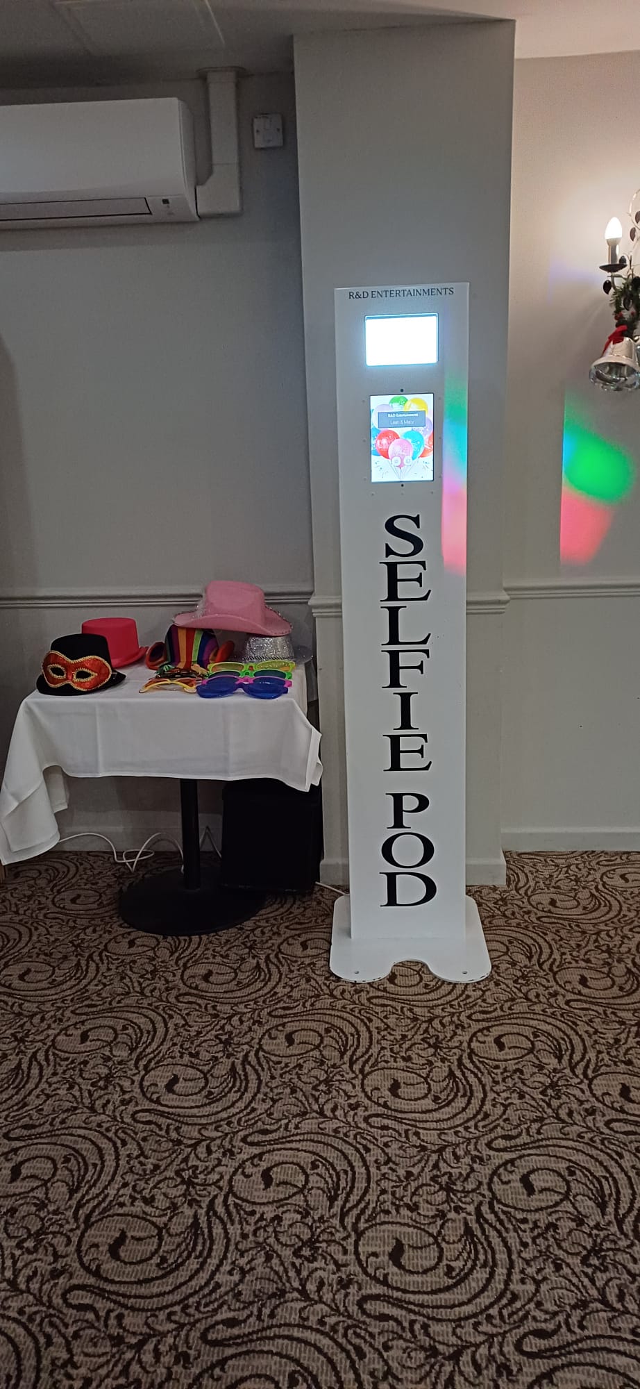 White Selfie Pod Hire Wedding Worcestershire