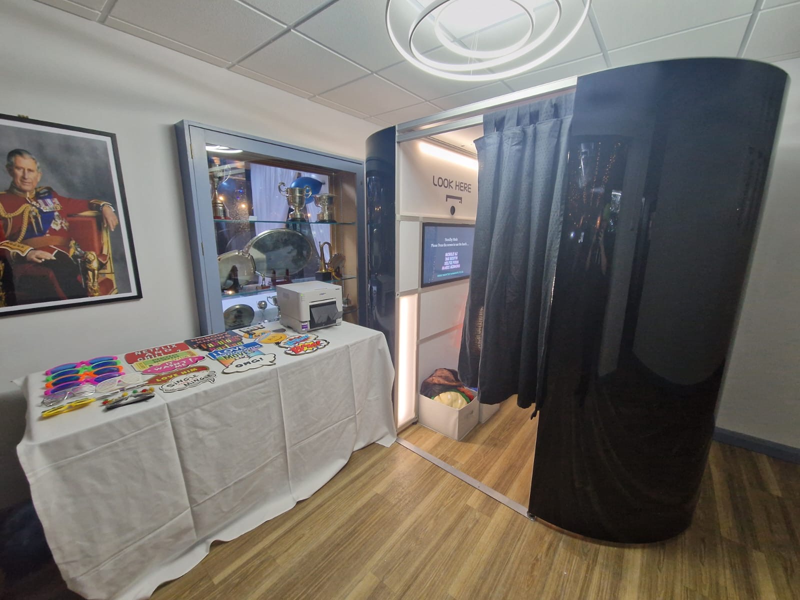 Modern Black Photobooth Hire West Midlands