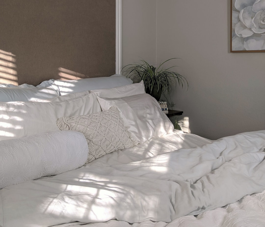 peaceful bedroom environment - how to manage stress