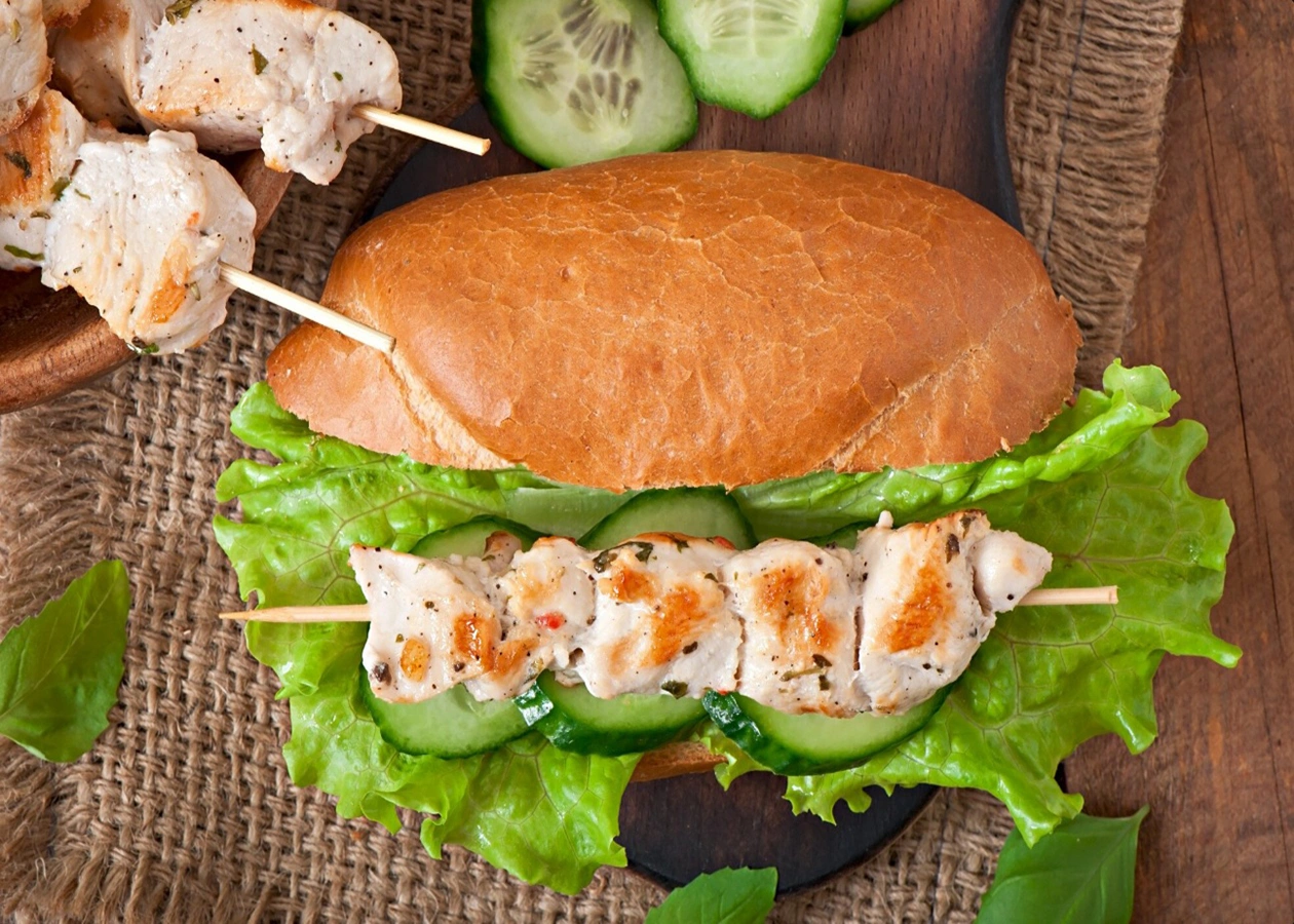 The Best Keto-Friendly Chicken Pesto Sandwich Recipes +Tips