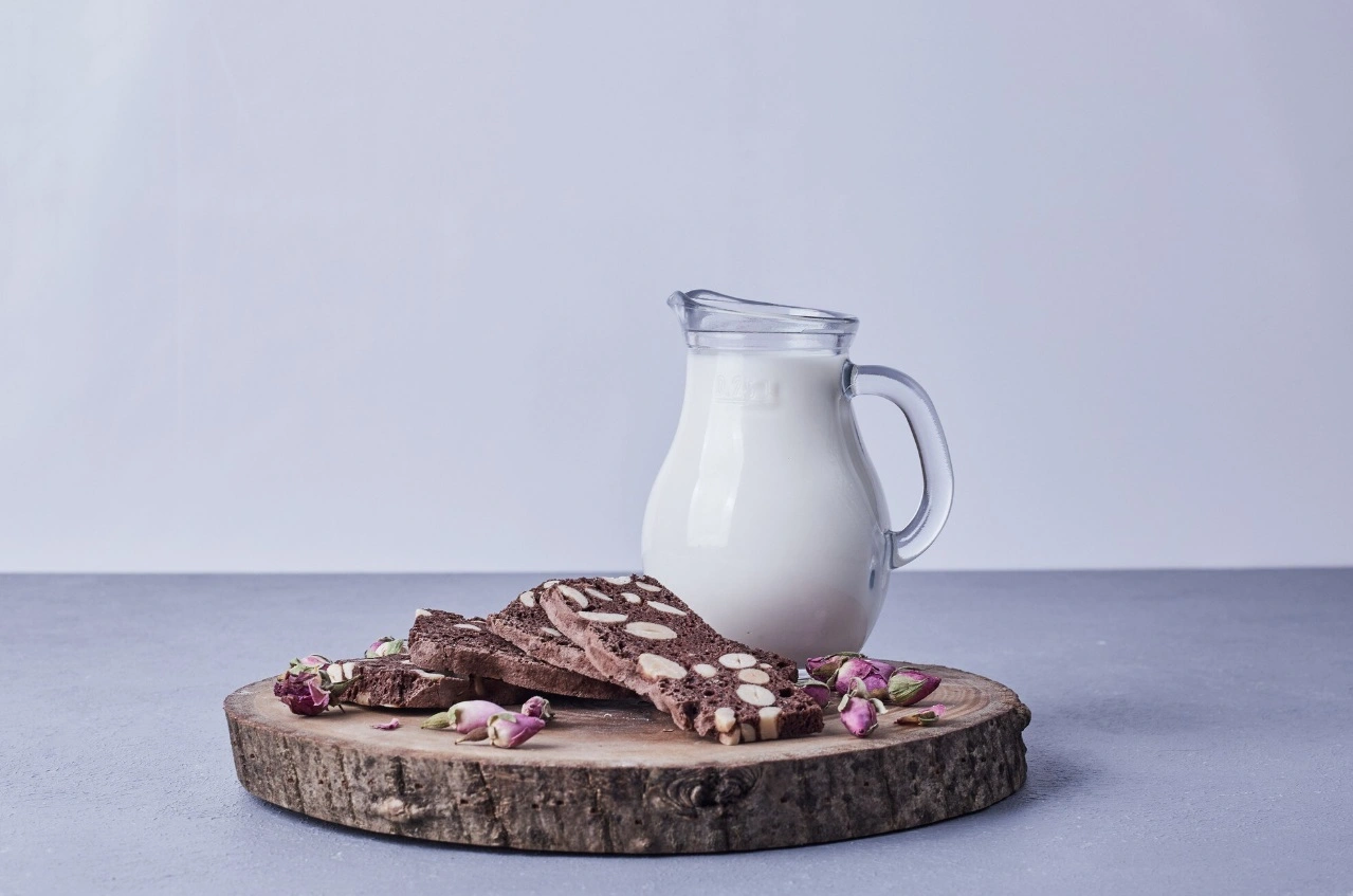 Chocolate Almond Milk