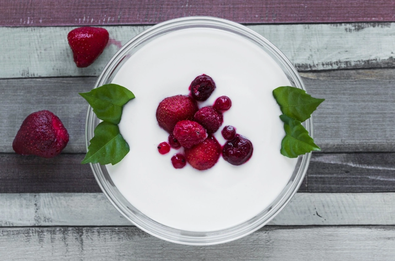 Low Calorie Desserts 7 Greek Yogurt Berry