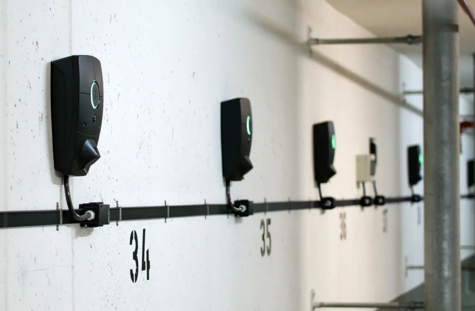 Ladestation Zaptec Pro für Wohnungswirtschaft