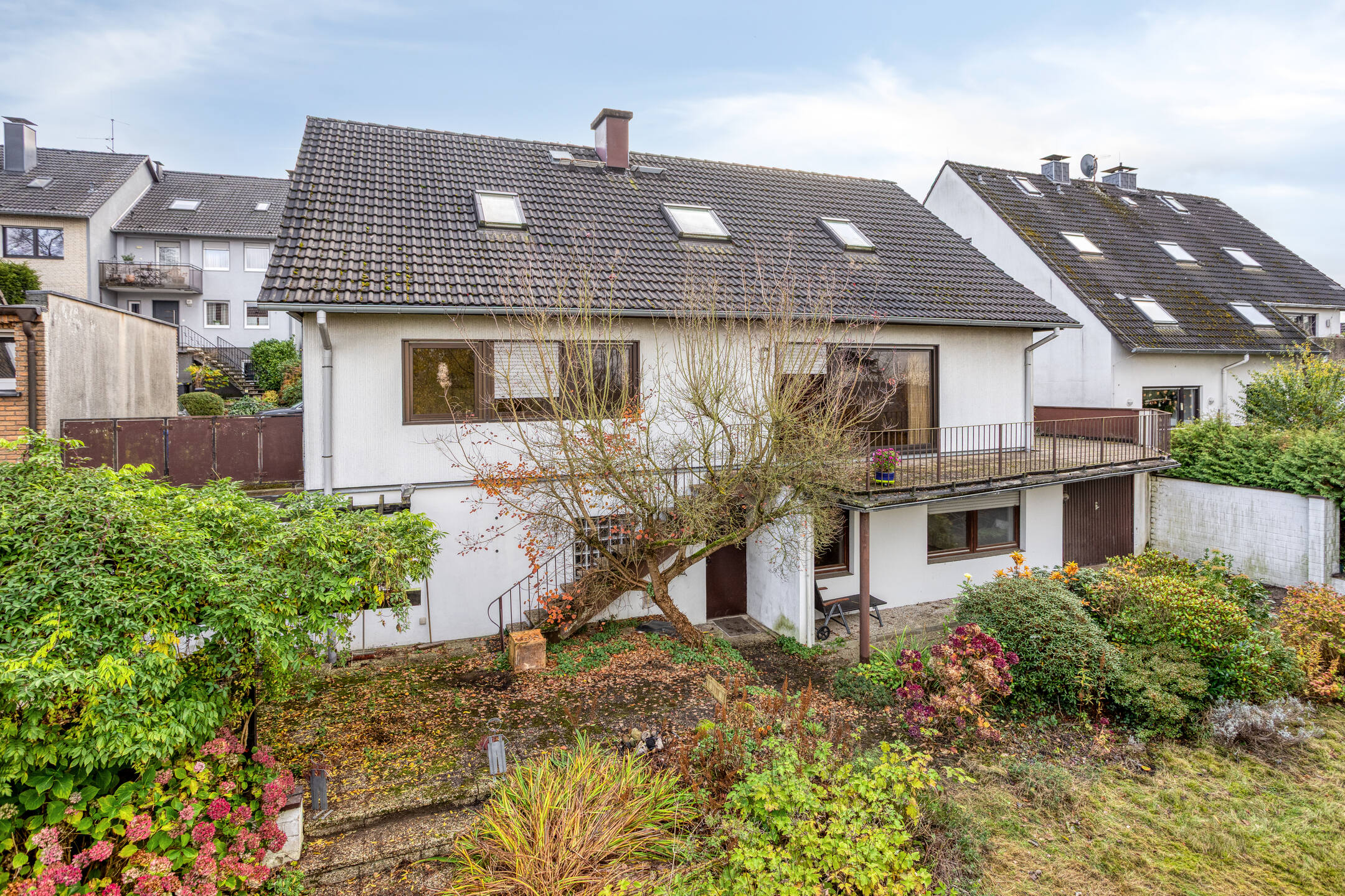 Provisionsfrei für Käufer – Freistehendes Einfamilienhaus mit Blick über Essen-Kupferdreh!