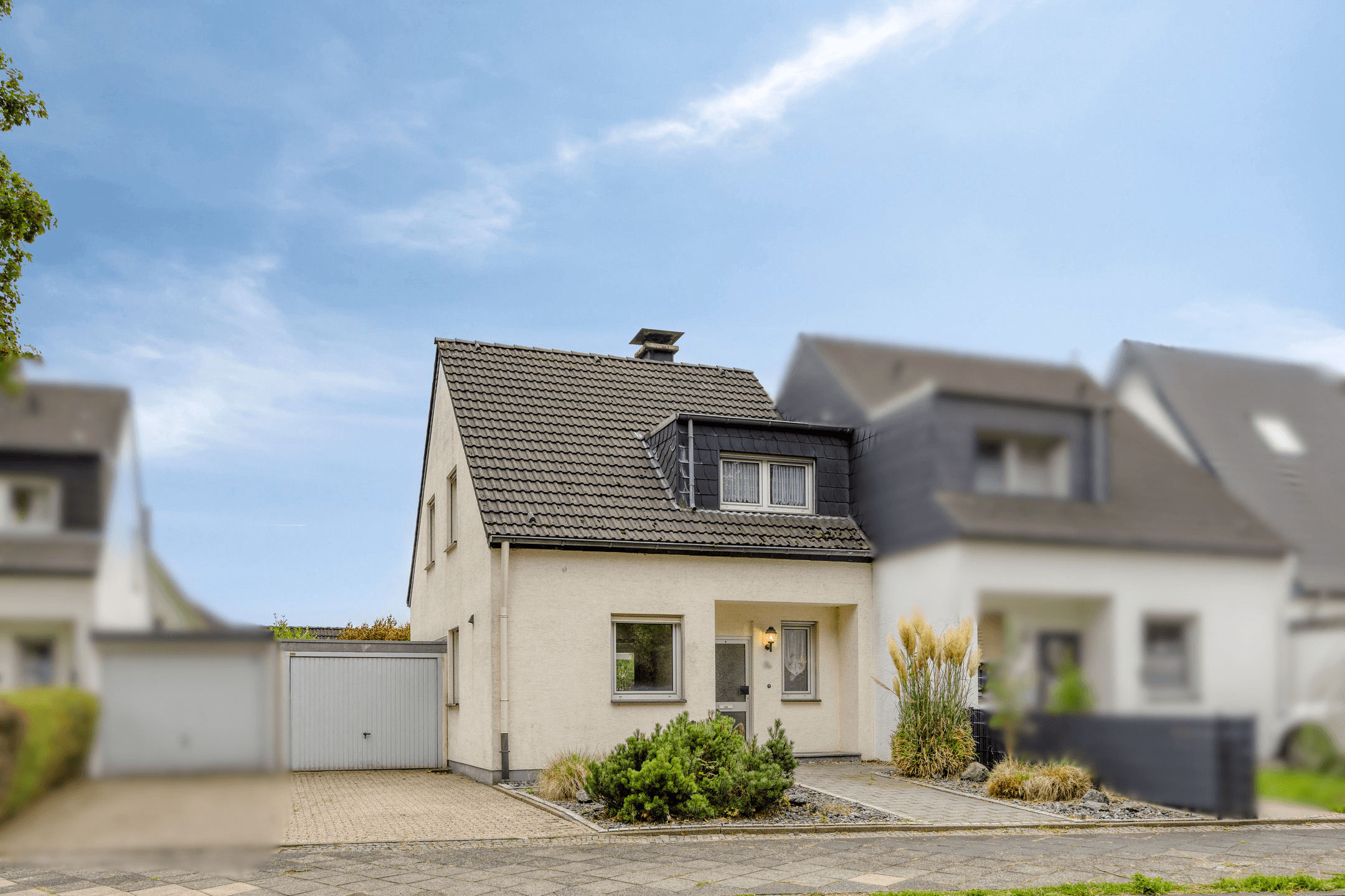 Familienfreundliche 4-Zimmer-Doppelhaushälfte mit überdachter Südterrasse, Garage & Stellplatz