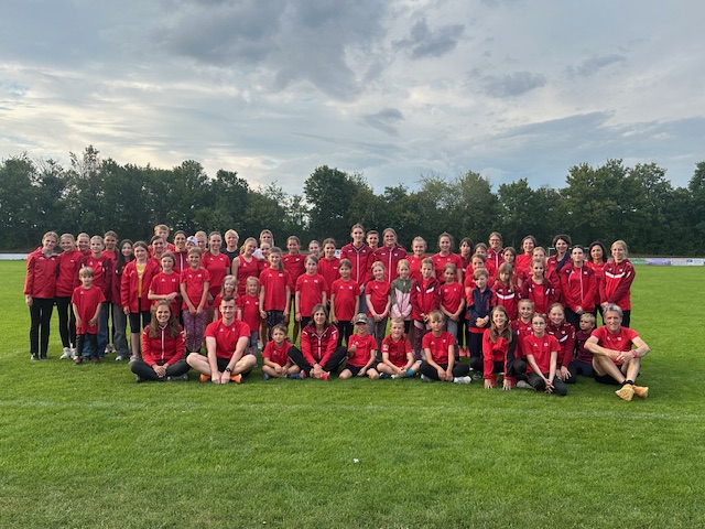 Rennen und Schlemmen – Sommerabschlussfest mit Sportabzeichen
