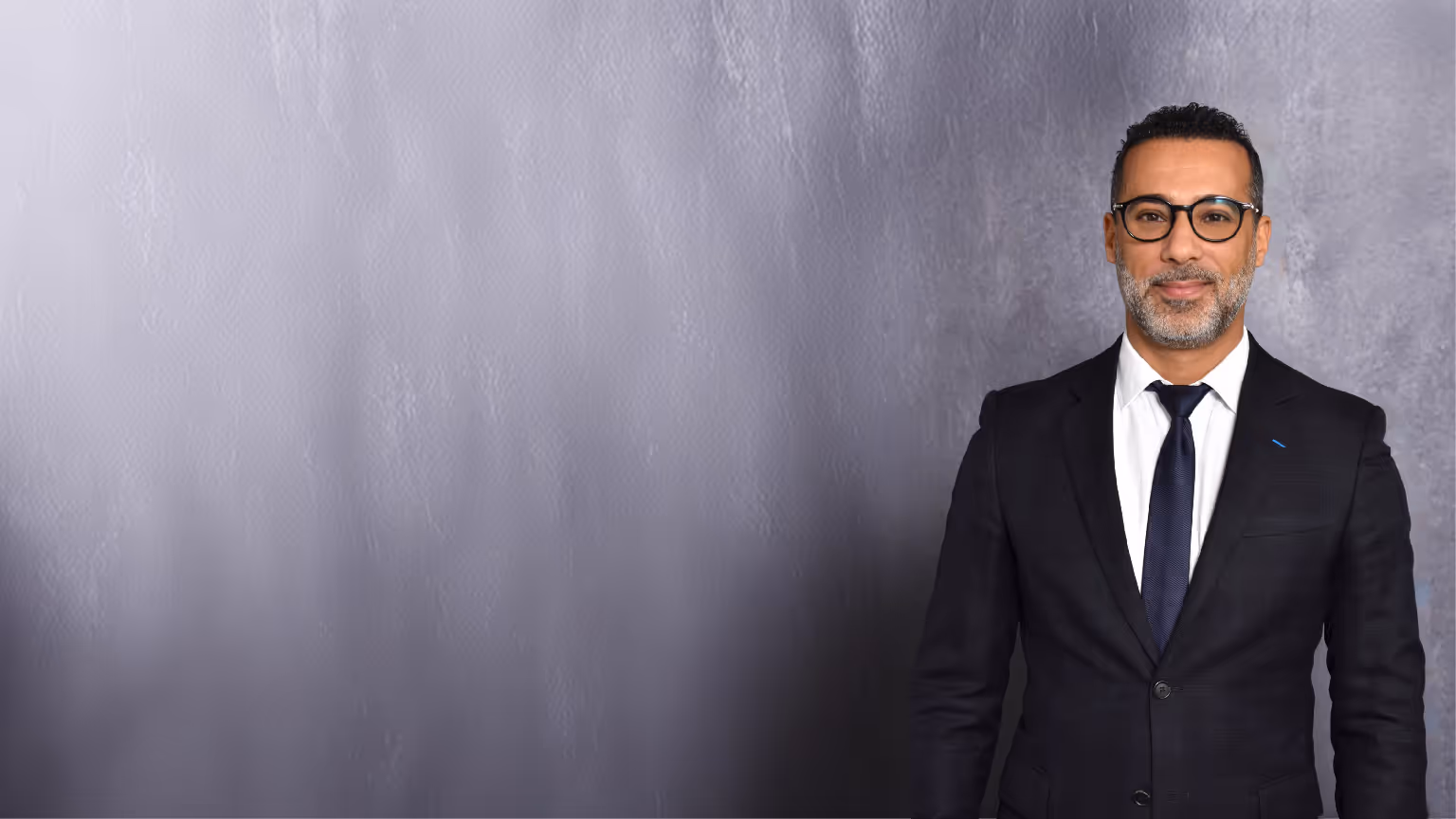 Avocat partenaire d'All in Law : Haiba OUAISSI, avocat issu du cabinet Cassius Avocats spécialisé en droit du travail.