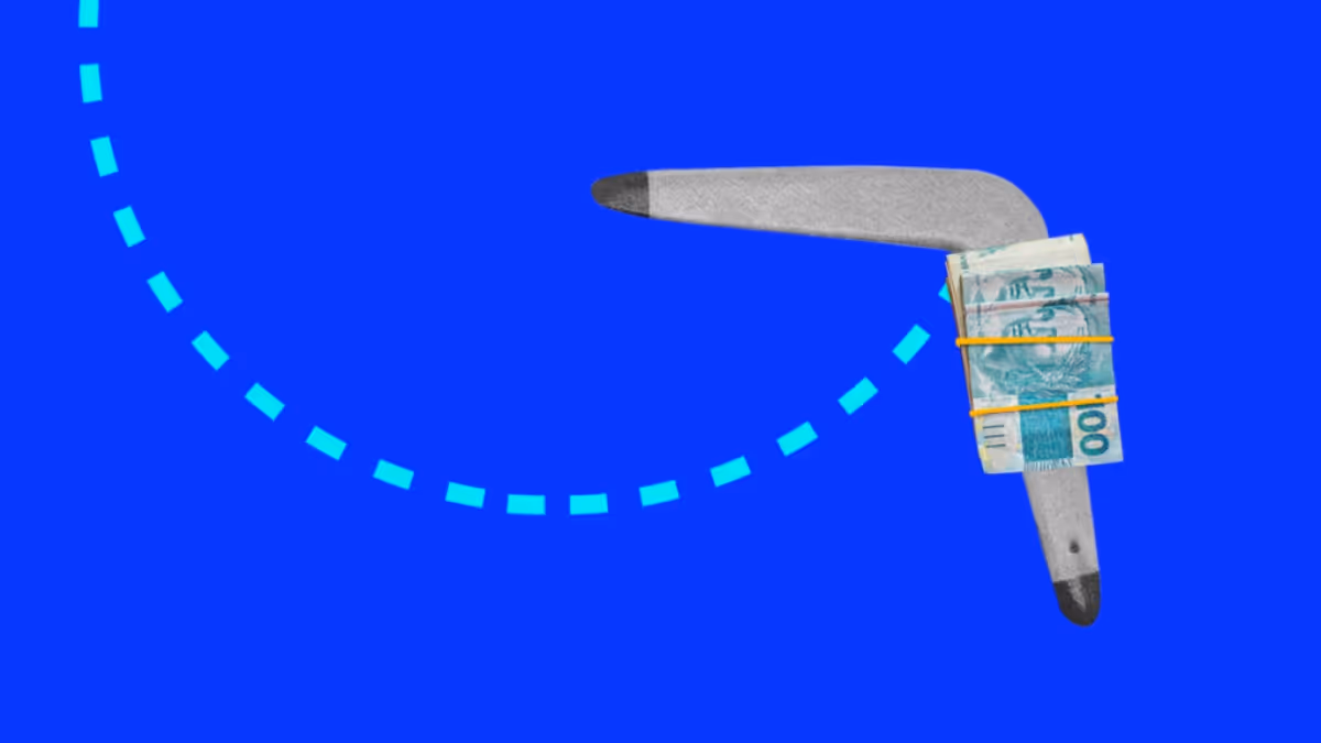Boomerang com um dinheiro atrelado, deixando um rastro no caminho percorrido, representado por uma linha tracejada.
