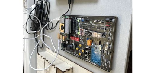 Cửa tự động nhận dạng khuôn mặt