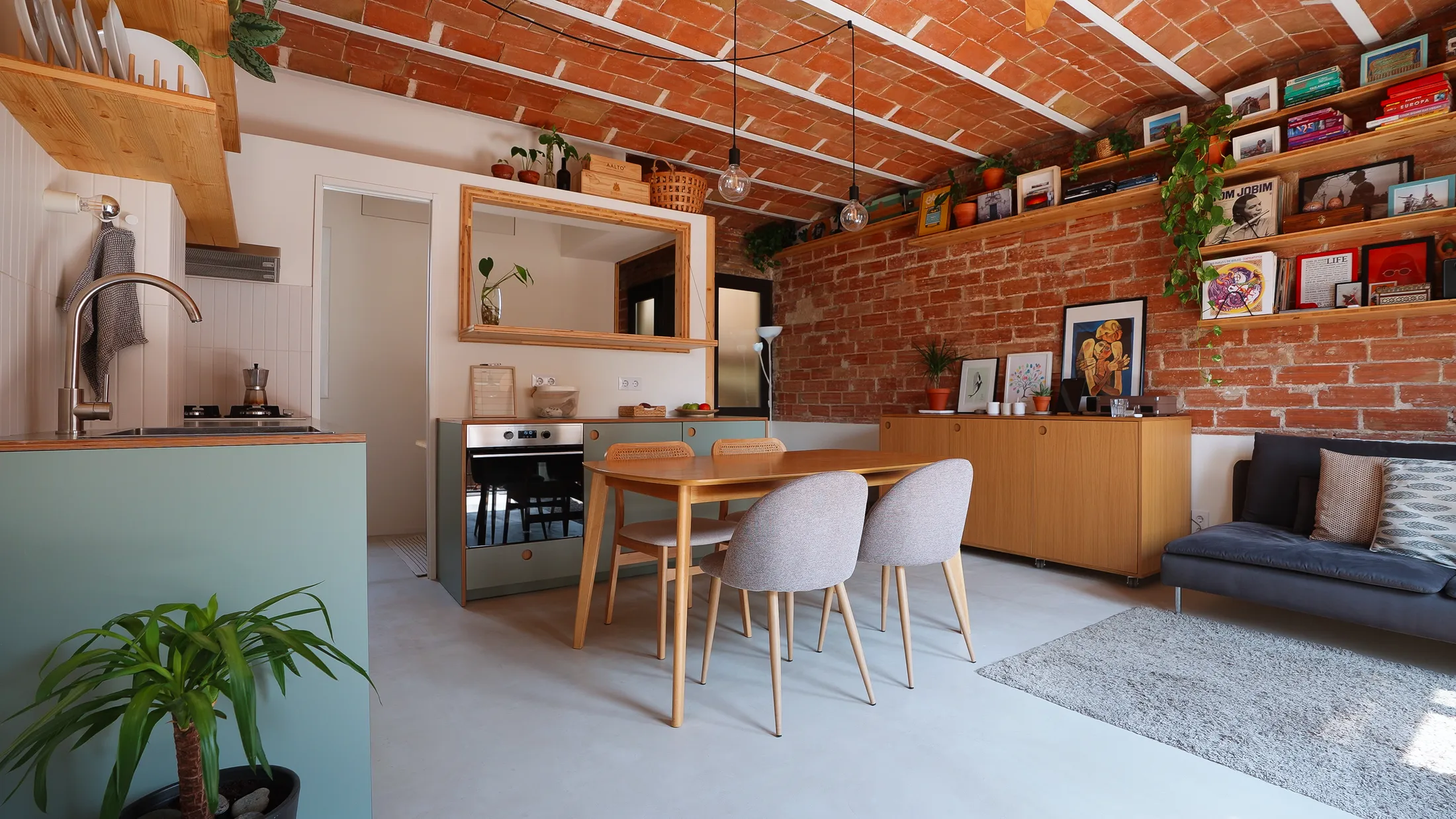 An Adaptable Barcelona Home That Prioritises Light and Openness