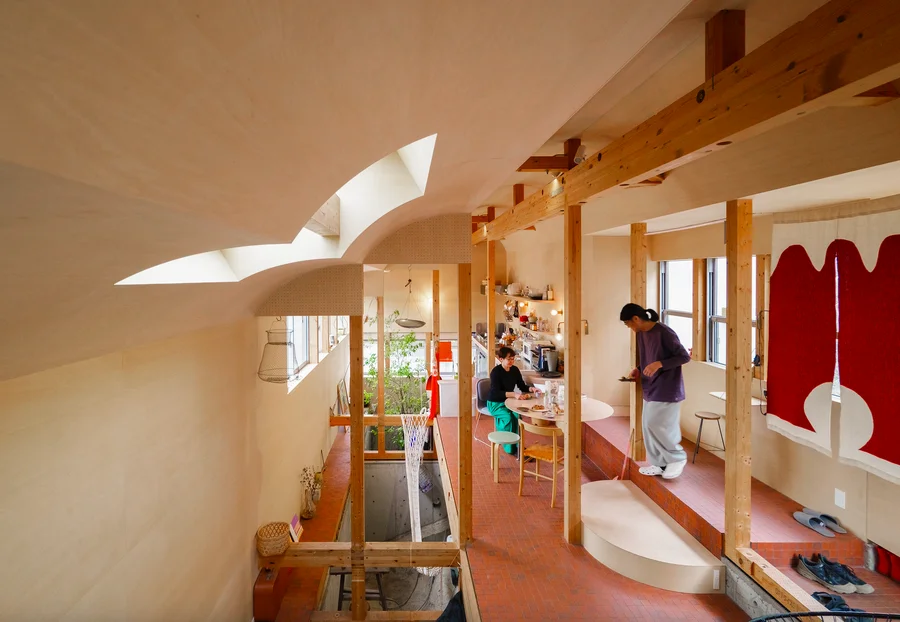How Two Architects Opened Up a Former 57sqm/614sqft Share House in Yokohama