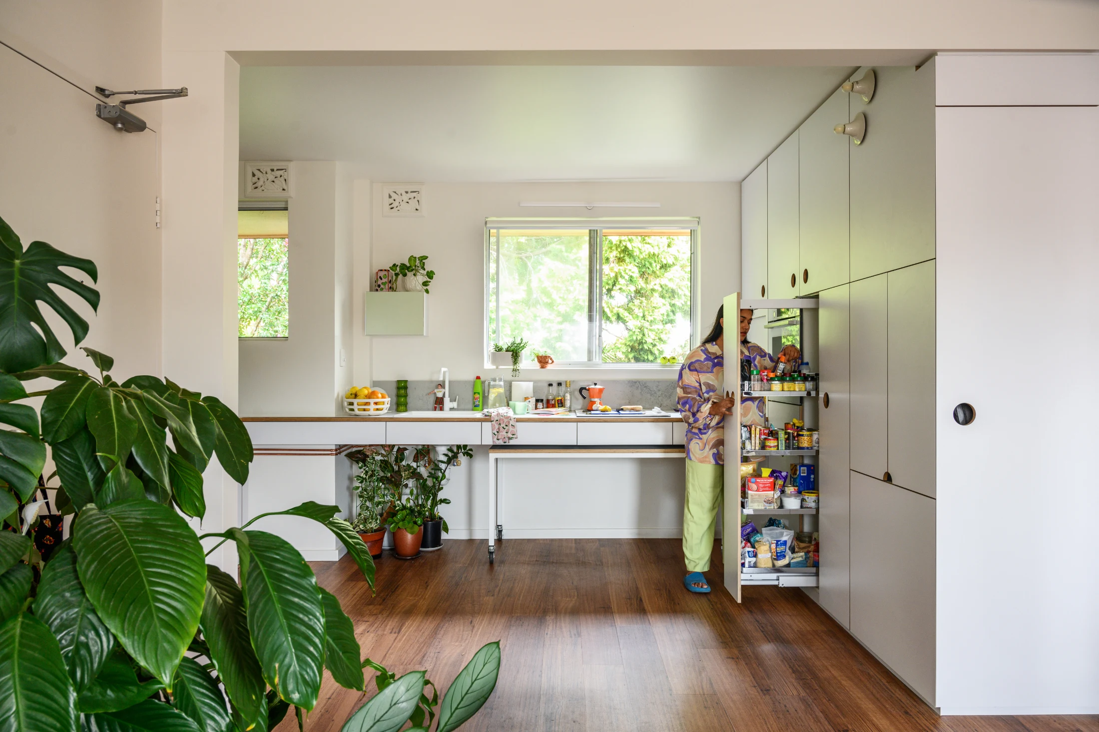 As Kirthana loves cooking the pull-out pantry