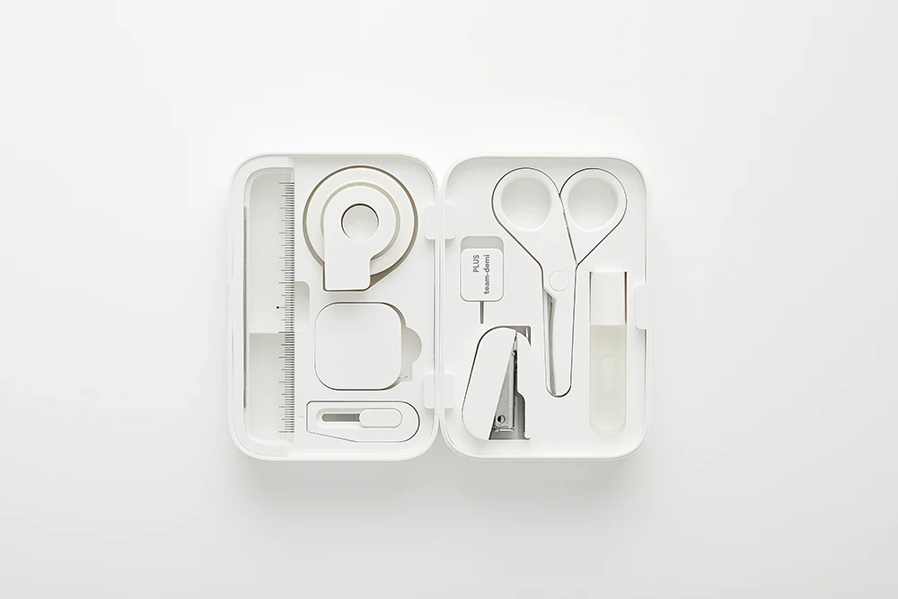 The team-demi eight-piece stationery set designed by Naoto Fukasawa for PLUS was the winner of the 2020 Good Design Award. Image courtesy of PLUS CORPORATION.