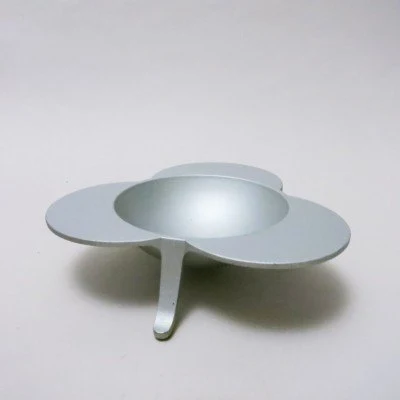 Clino table ashtray designed by Enzo Mari for Kartell (1992). Image: Never Too Small.