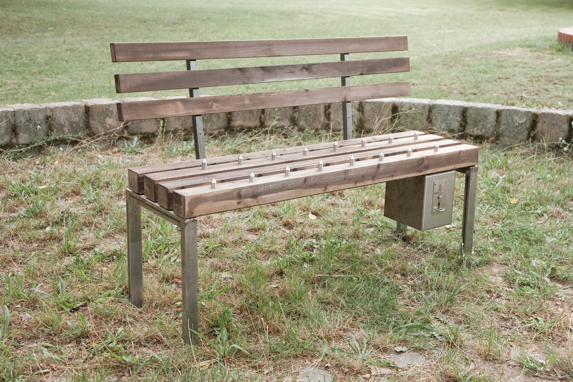 Artist Fabian Brunsing's Pay & Sit installation. Image courtesy of Fabian Brunsing.