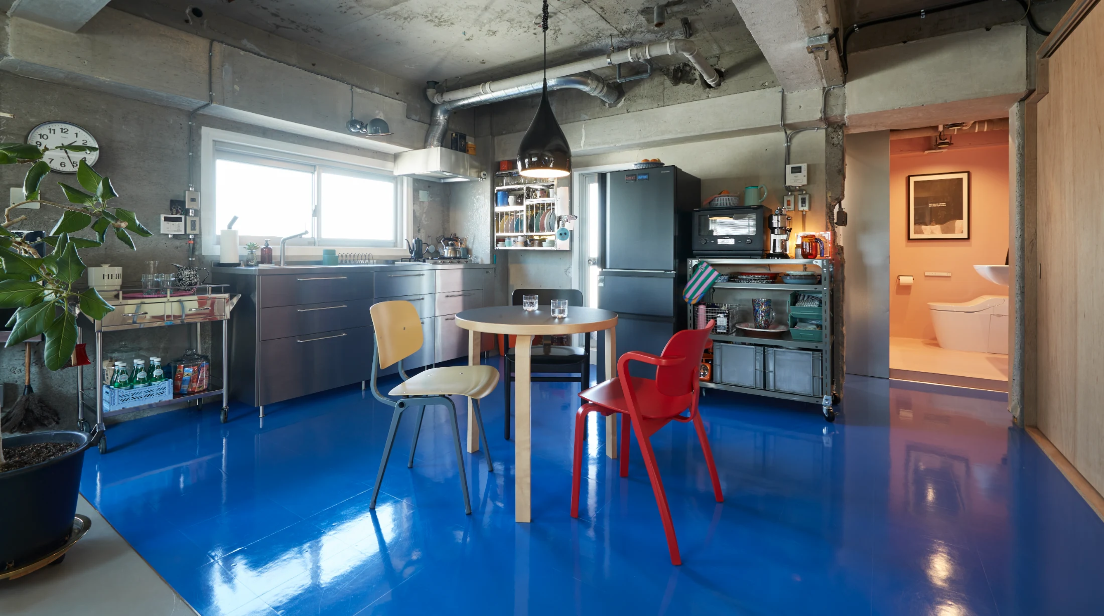Small Home: Tokyo Blue