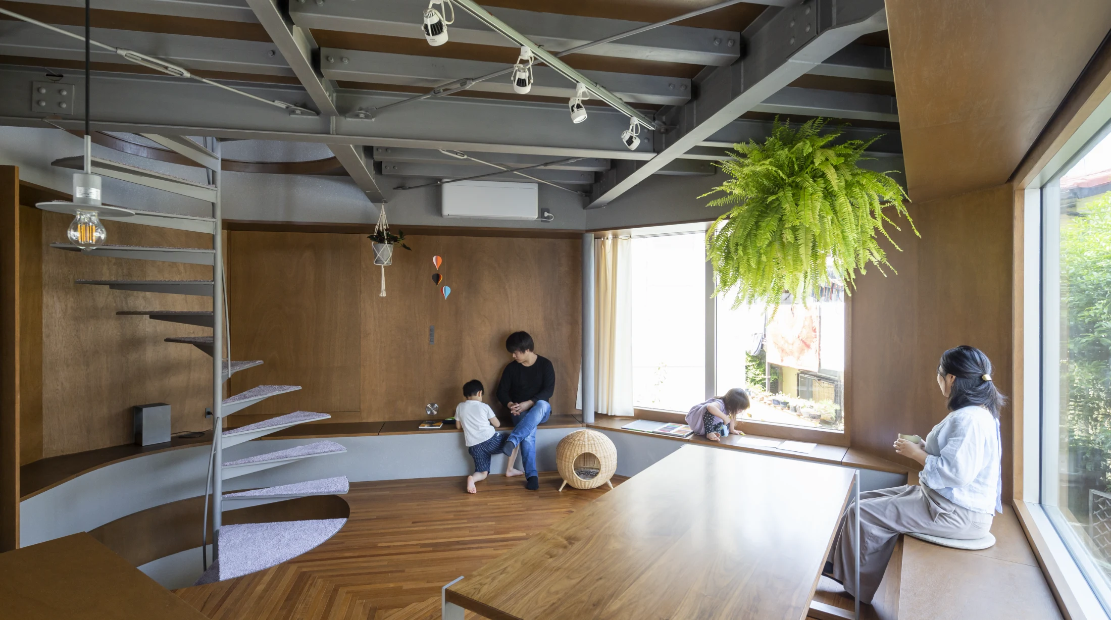 Small Home: Bay Window Tower House