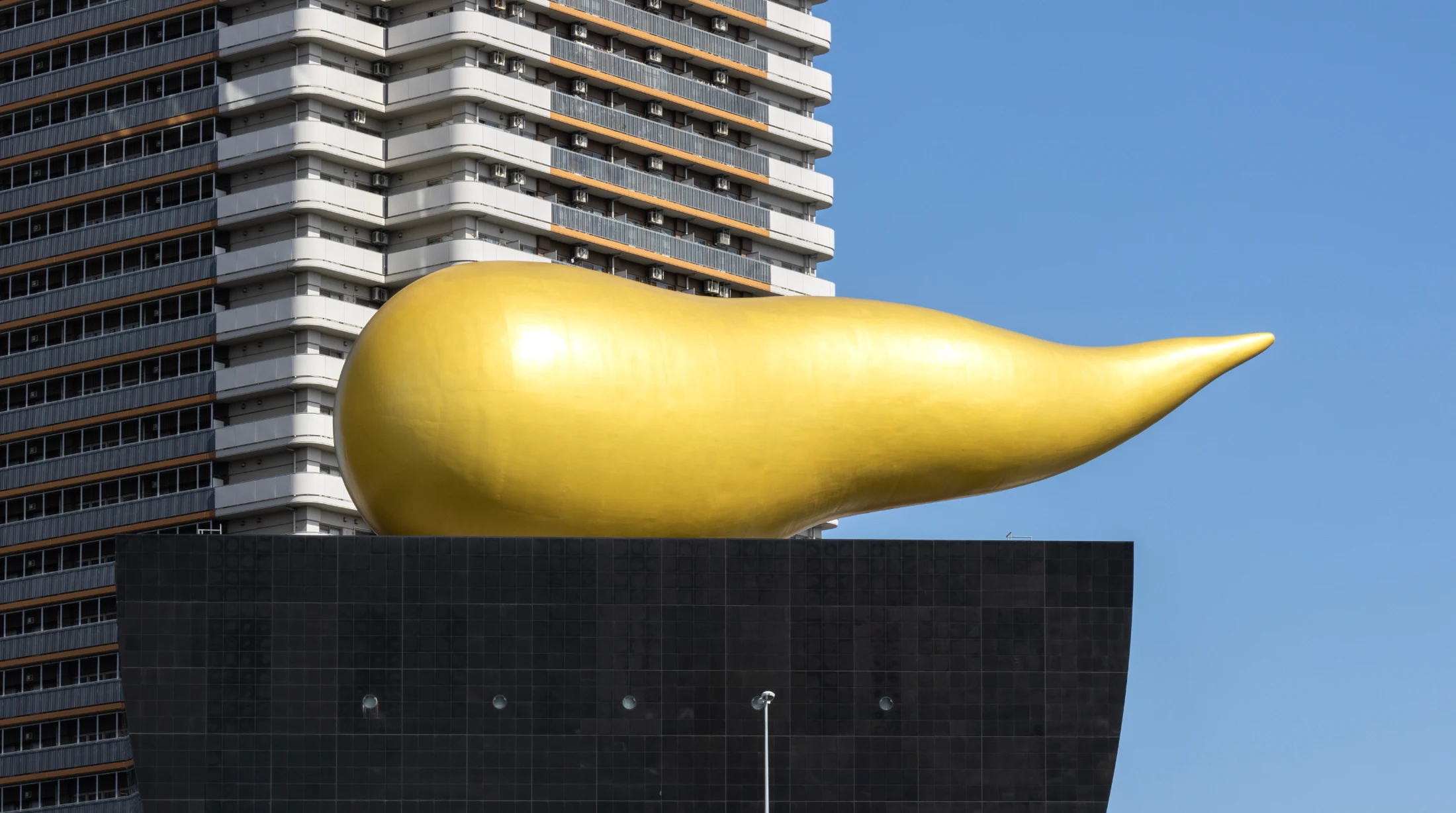Beyond the Golden Turd: Japan's inventory of smile-inducing buildings