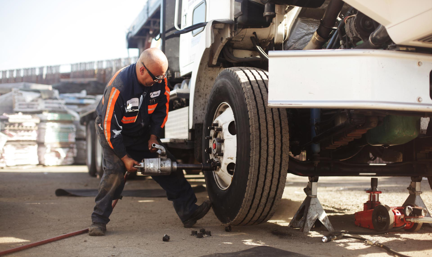 Mobile commercial truck repair assessment near Pacific Washington