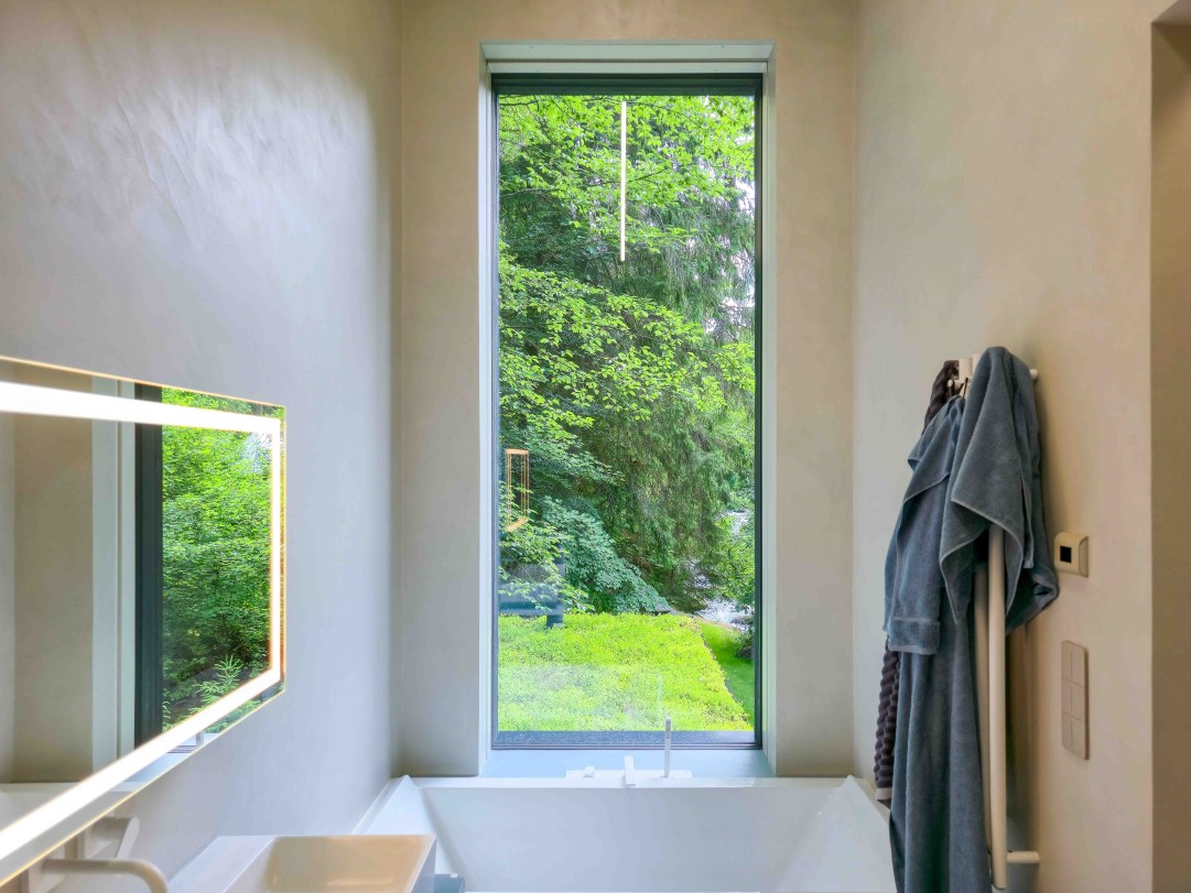 5 dôvodov, prečo architekti čoraz častejšie volia bezrámové zasklenie