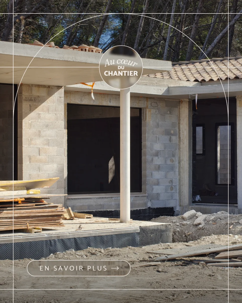 Au cœur du chantier, deux villas prennent forme à Éguilles.