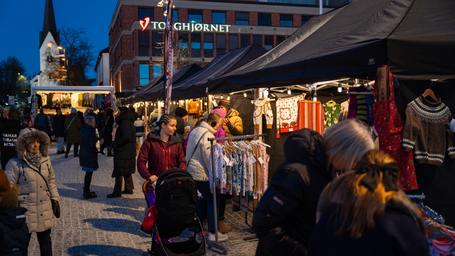 Slik blir årets JULEMARKED på Stortorget. 