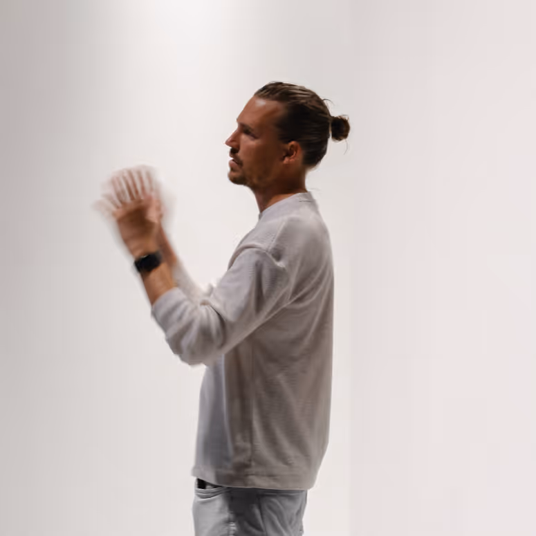 Futurewave co-founder leading a product innovation workshop, strategic clarity and stakeholder alignment for technology-driven product decisions
