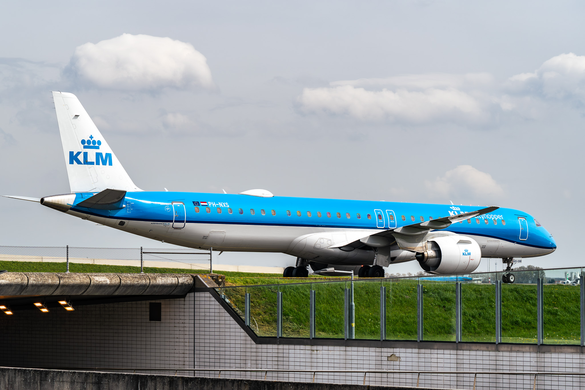 KLM Pushes Back on Amsterdam Schiphol Night Closure
