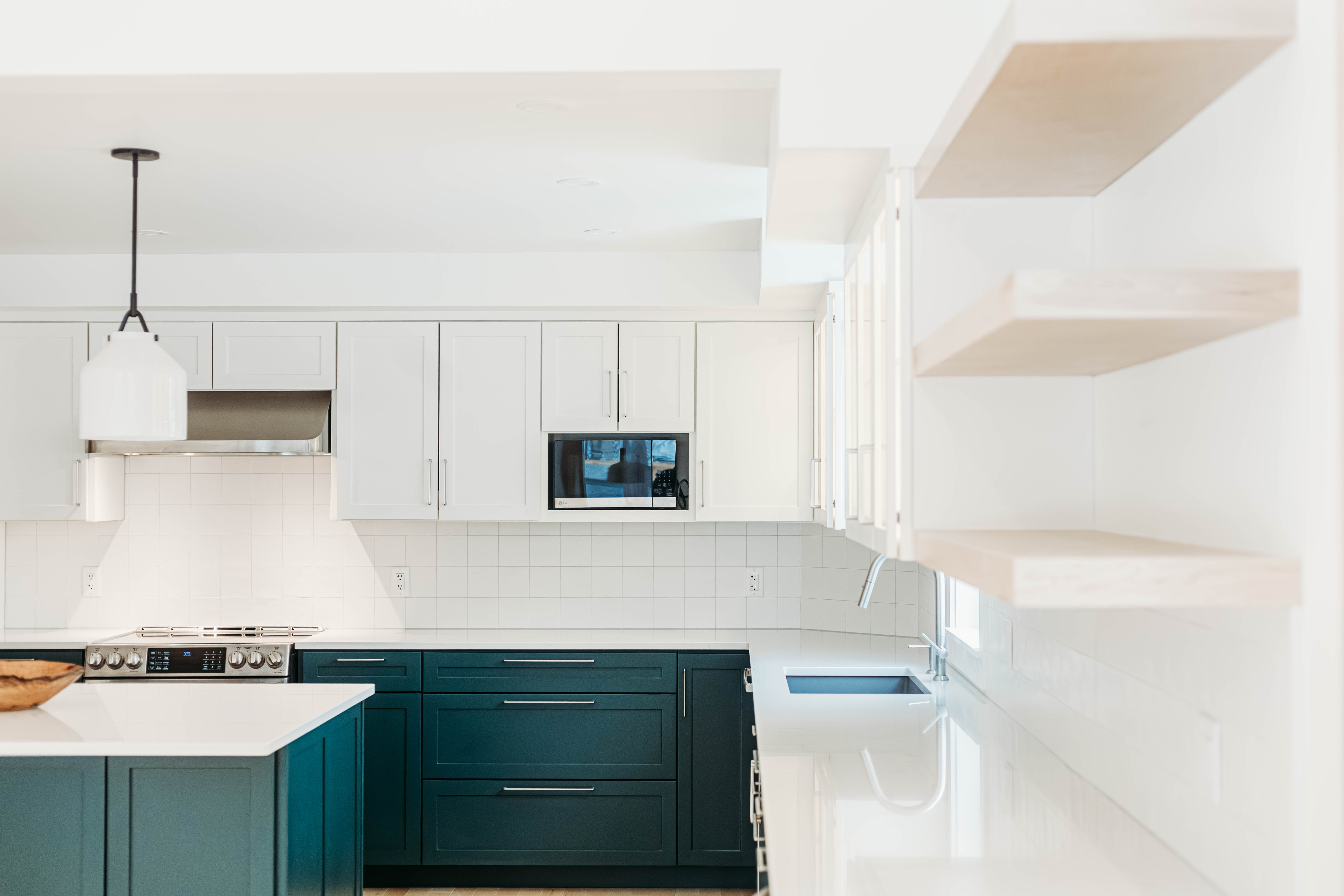 Custom Kitchen - Sophia Street, St. Andrews, New Brunswick - Rotalon Custom Homes