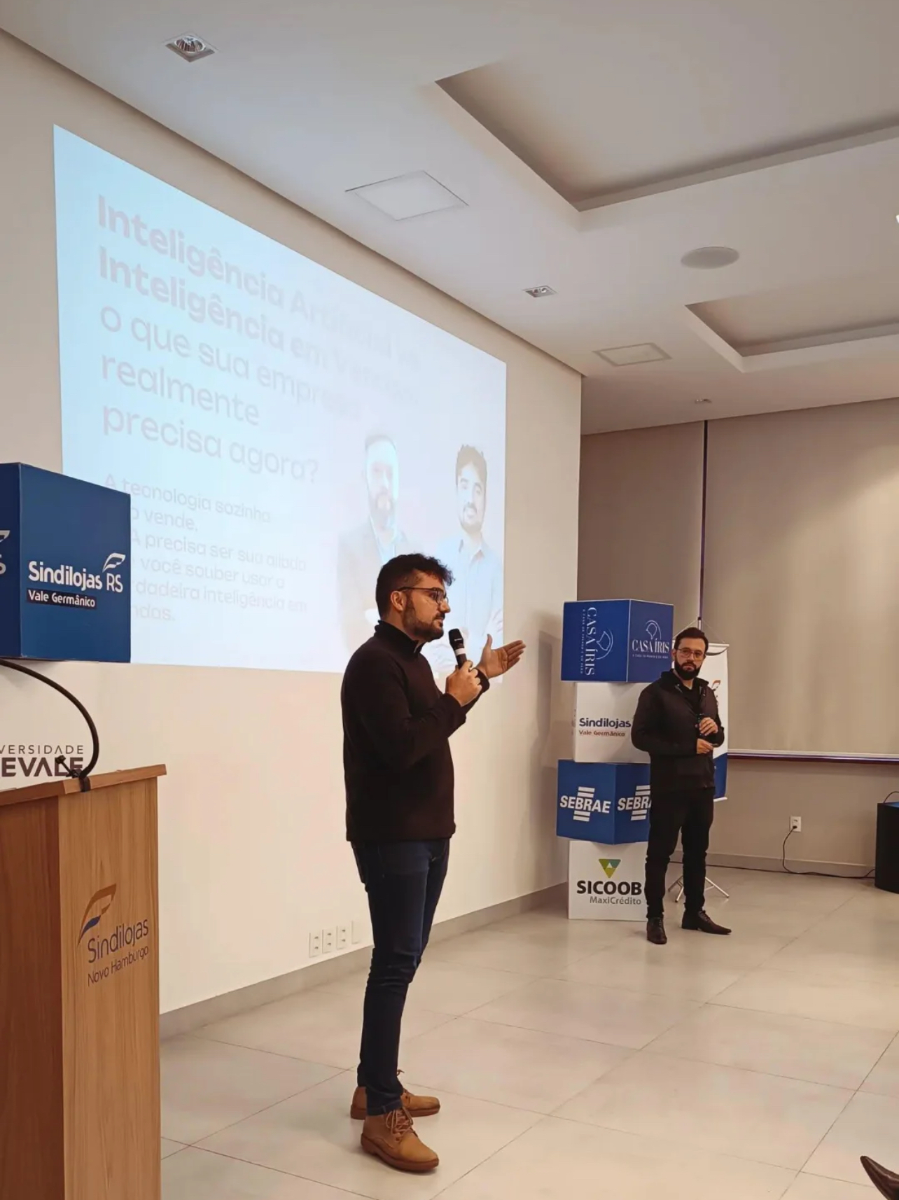 Café.com debateu o papel da Inteligência Artificial e da inteligência humana nas vendas