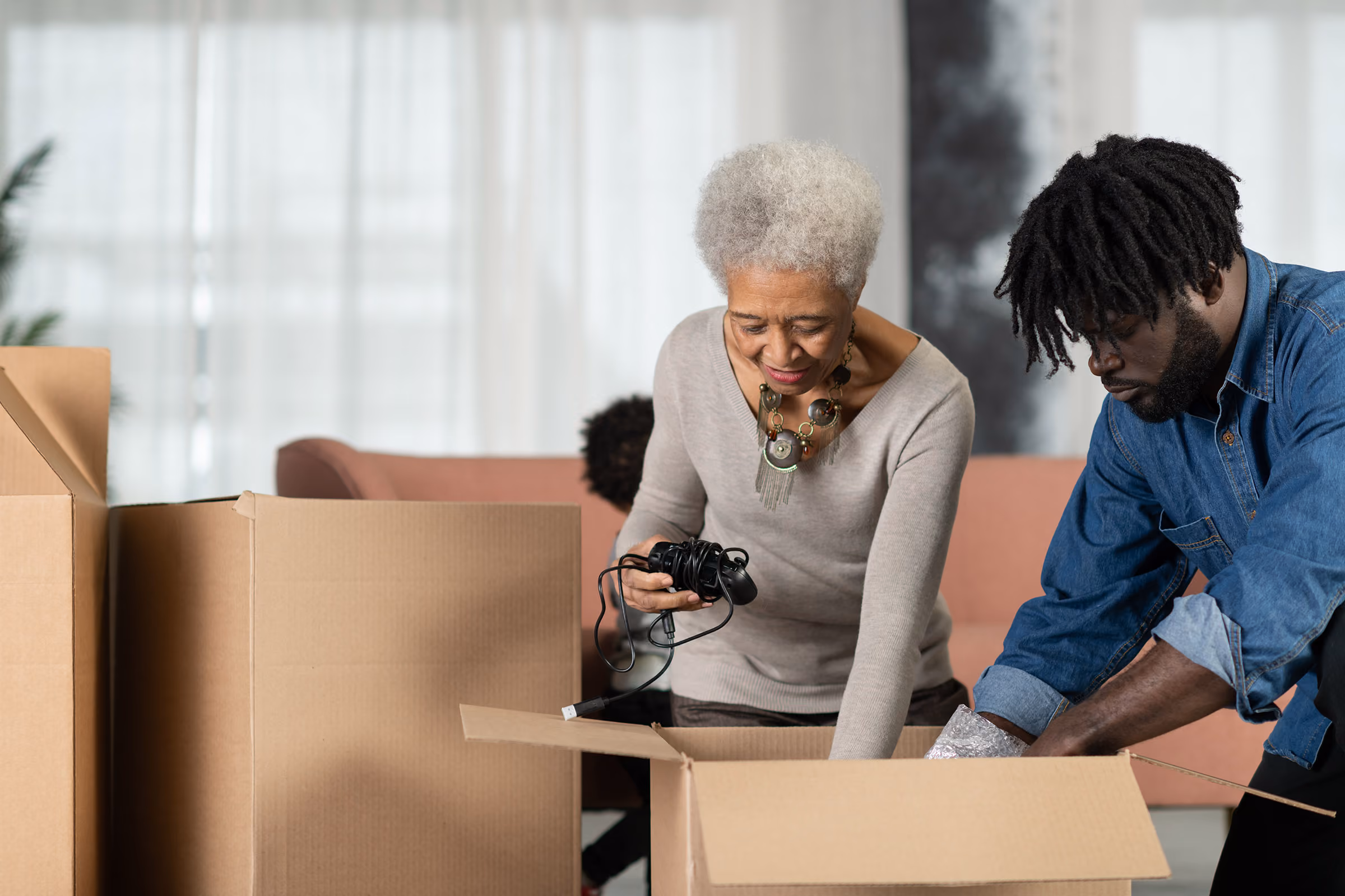 How to Simplify Life: Decluttering Tips for Seniors